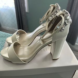 Galina Signature Ivory heels 9. New. Bridal or special occasion shoes.